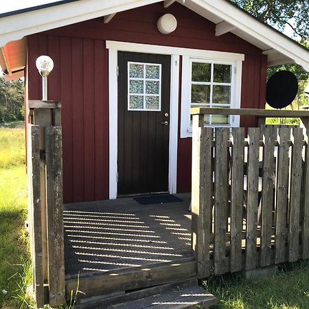 Bjoersjoeas Vildmark - Small Camping Cabin Close To Nature Olofstorp Buitenkant foto