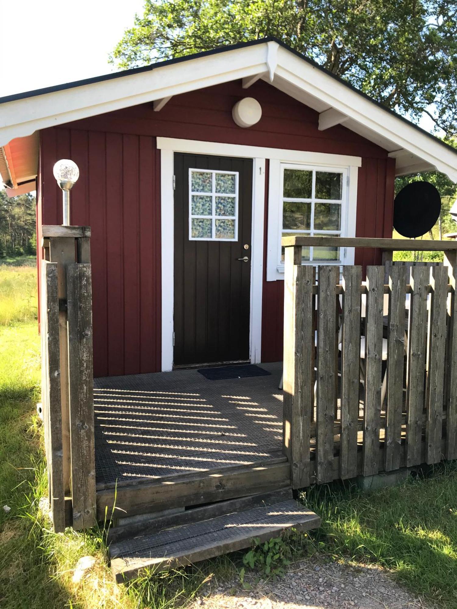 Bjoersjoeas Vildmark - Small Camping Cabin Close To Nature Olofstorp Buitenkant foto